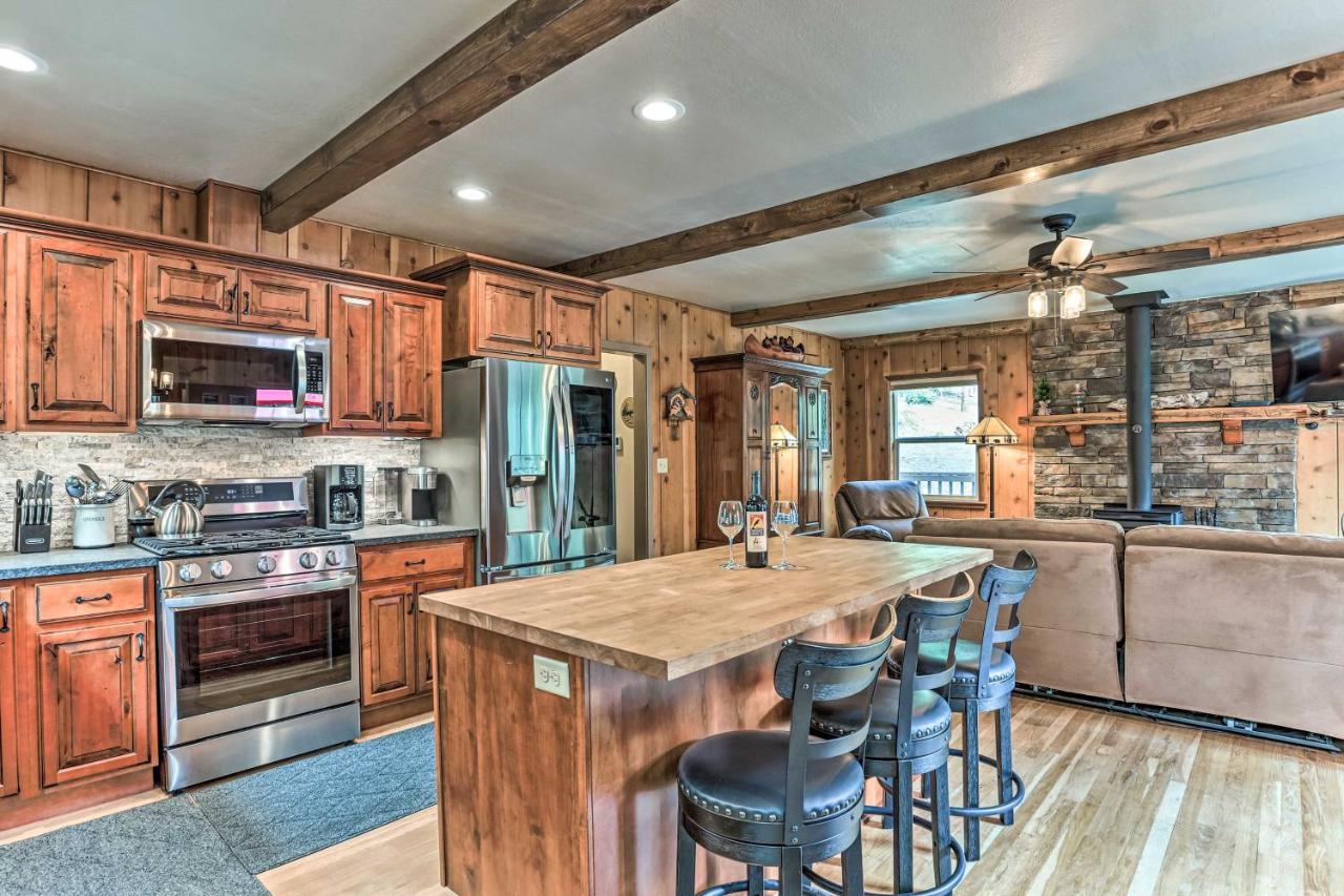 Rustic Oakhurst Retreat Less Than 4 Mi To Bass Lake! Villa Bagian luar foto