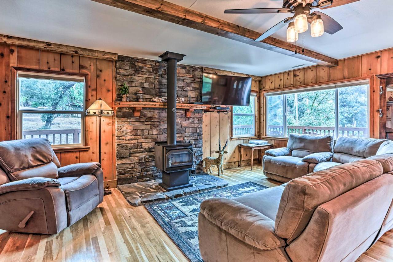 Rustic Oakhurst Retreat Less Than 4 Mi To Bass Lake! Villa Bagian luar foto