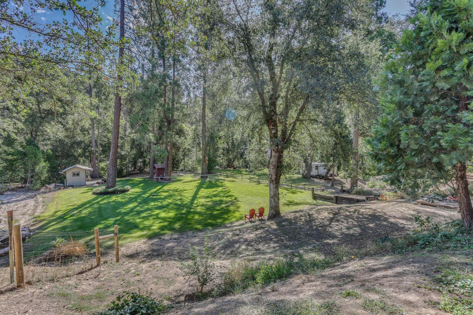 Rustic Oakhurst Retreat Less Than 4 Mi To Bass Lake! Villa Bagian luar foto